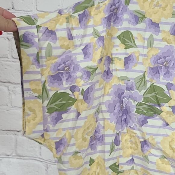 LuLaRoe Amy Oversized Lilac Floral Striped Dolman Short Sleeve Button Down Shirt - Picture 5 of 11